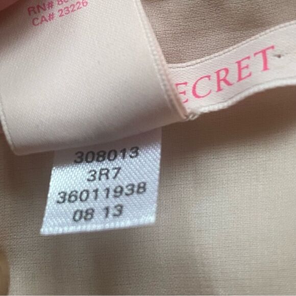 Victoria's Secret Pale Pink Semi Sheer Sequined High Neck Sleeveless Top Size M - Picture 6 of 13